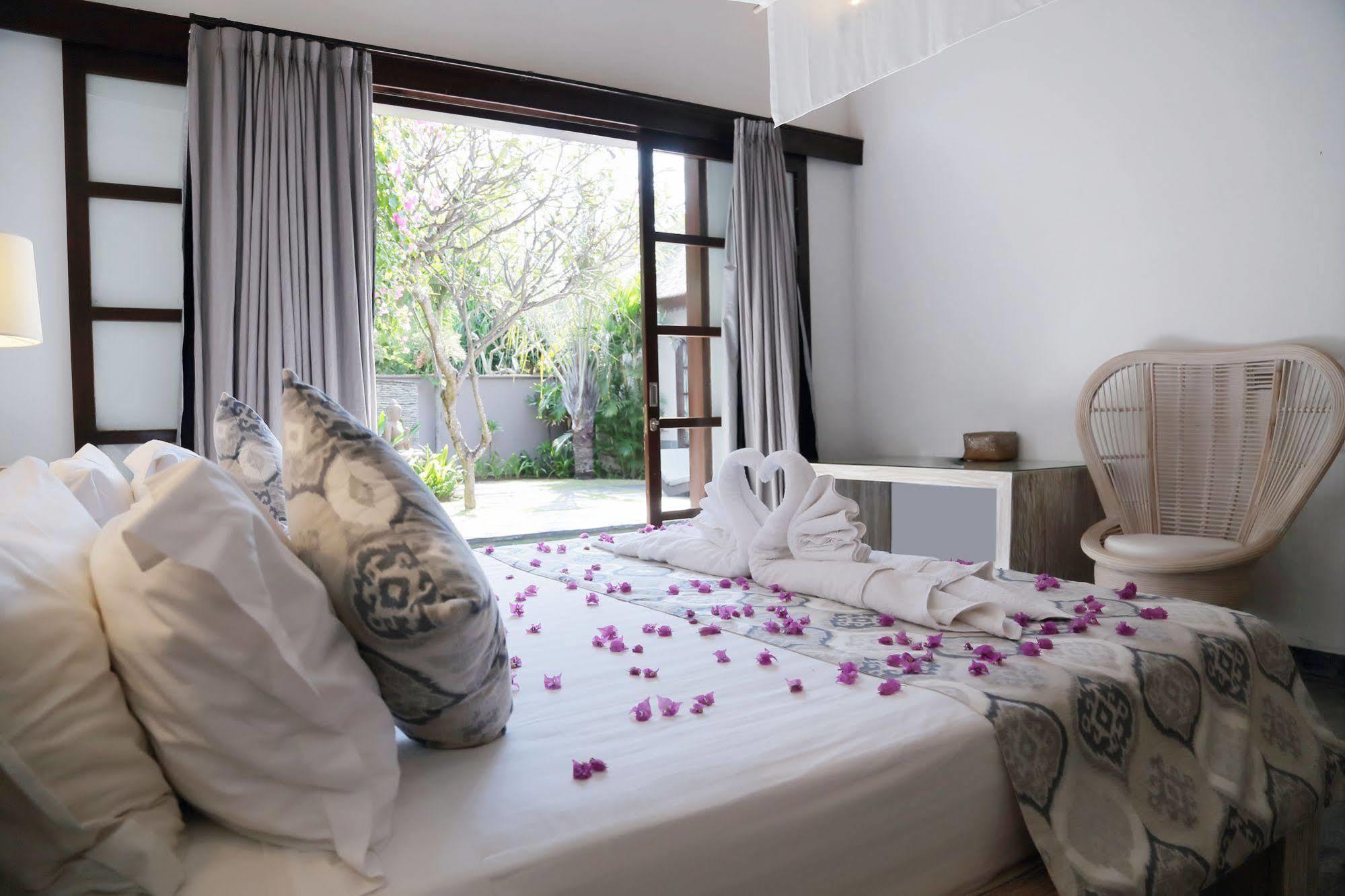 Indiana Kenanga Boutique Hotel & Spa Lembongan Buitenkant foto
