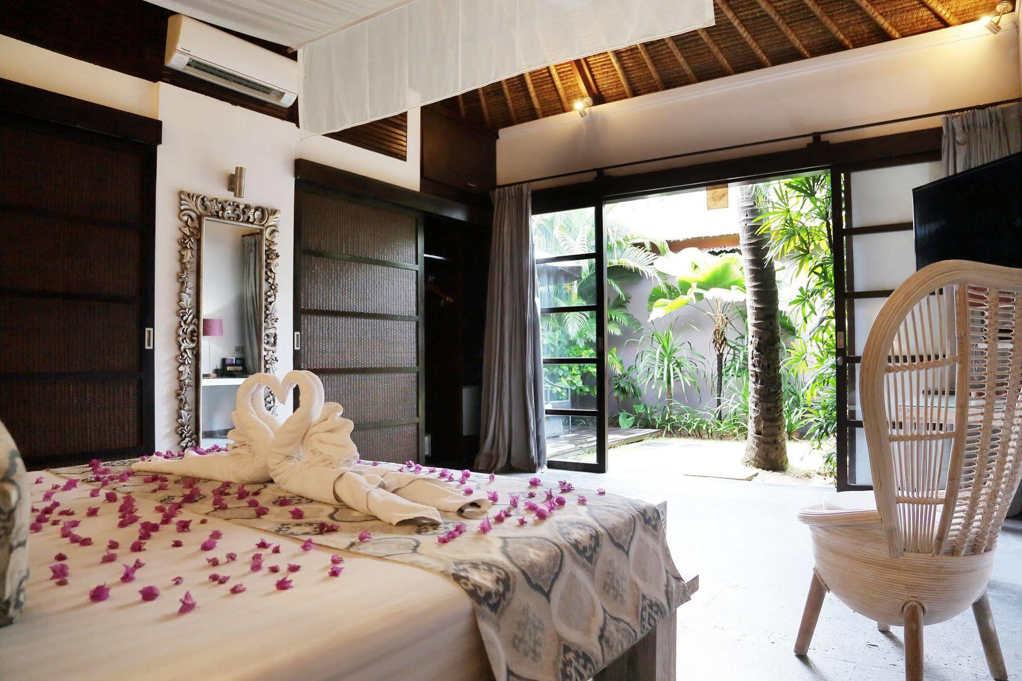 Indiana Kenanga Boutique Hotel & Spa Lembongan Buitenkant foto