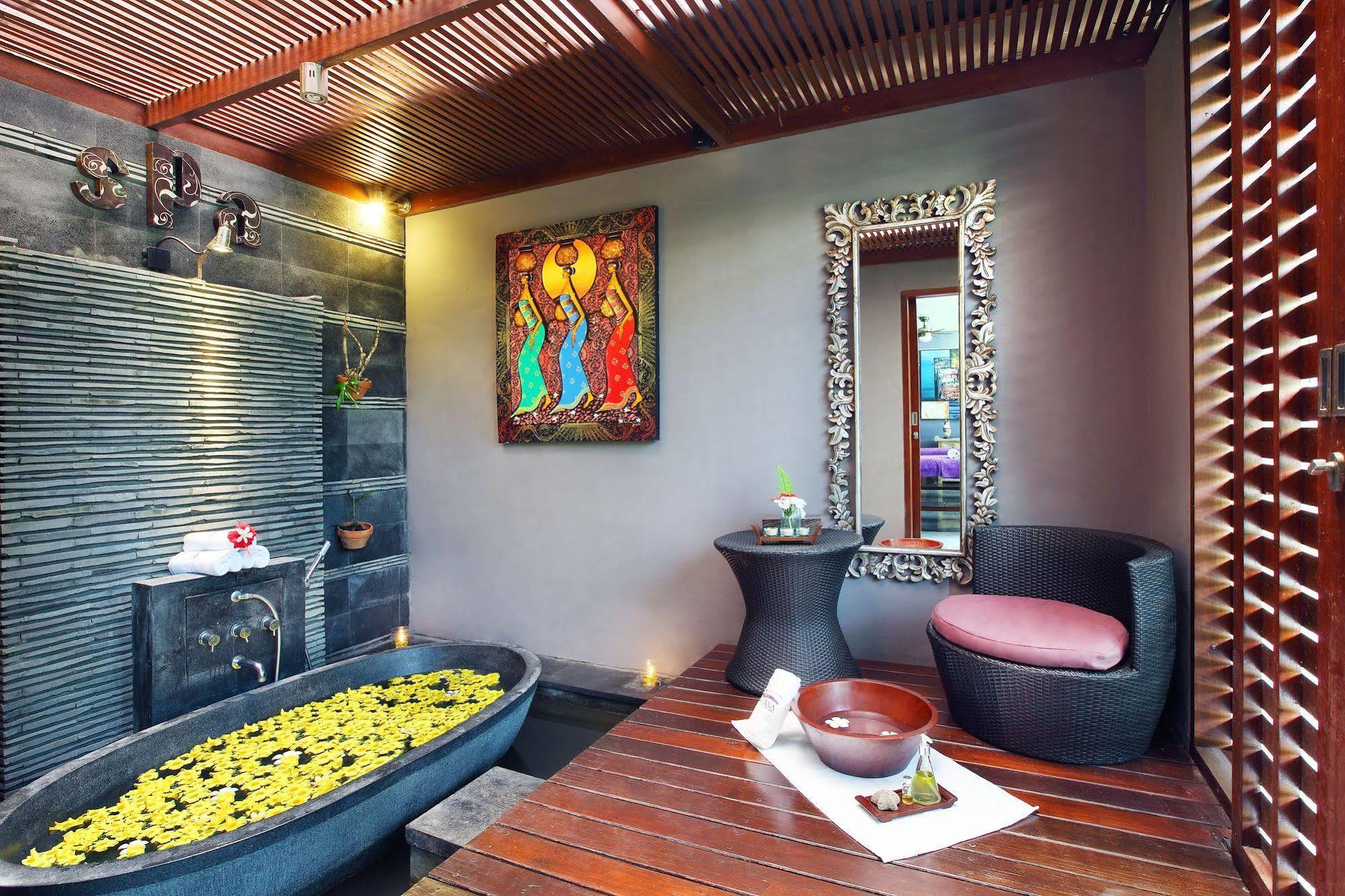 Indiana Kenanga Boutique Hotel & Spa Lembongan Buitenkant foto