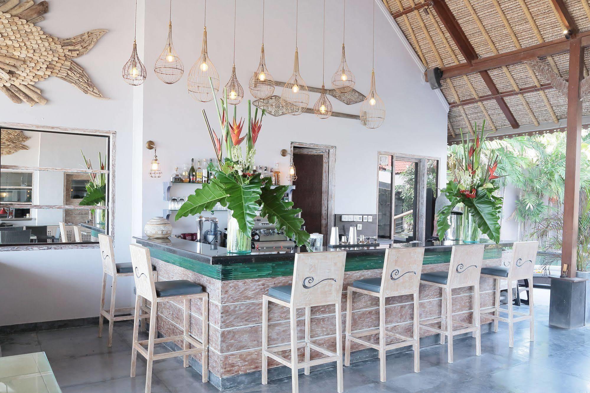 Indiana Kenanga Boutique Hotel & Spa Lembongan Buitenkant foto
