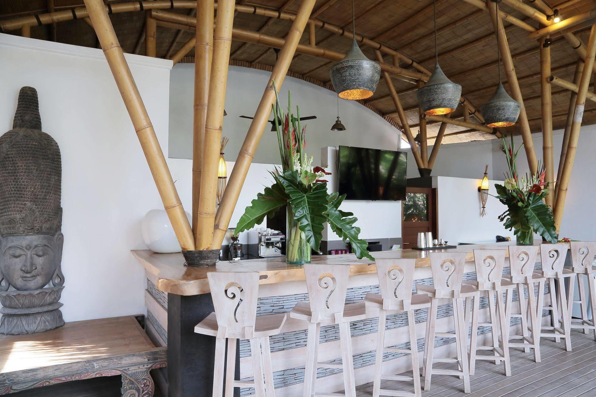 Indiana Kenanga Boutique Hotel & Spa Lembongan Buitenkant foto